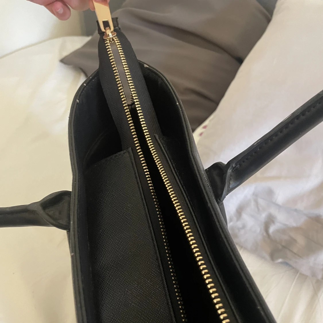 Svart väska  - 91