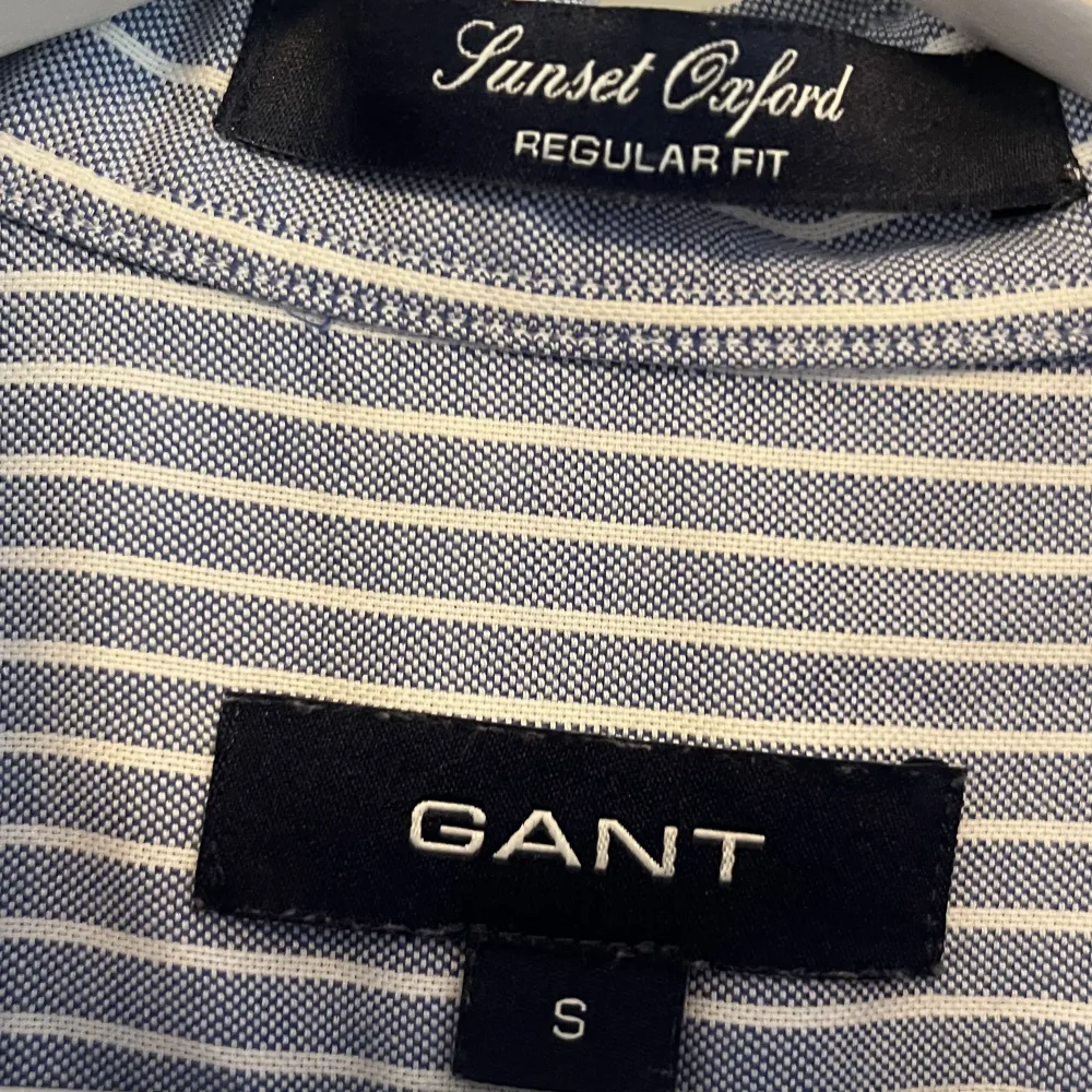 Säljer min Gant pike som inte kommer till användning. Bra skick, nypris 999kr. T-shirts.