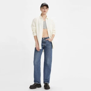 Levis 501 90s - Ett par levis 501 90s i färgen Mad Love blå. Använda ca 2 gånger. Upplagda att passa 160-163. Nypris 1250kr. Storlek 27