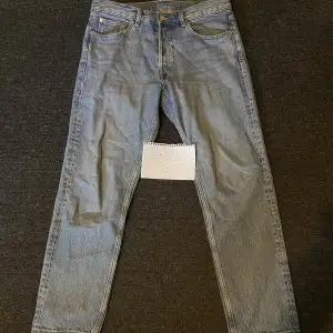 Arket Jeans!   Strl: 31,  Skick: 8/10,  Nypris: 790kr,  Mitt pris: 299kr + frakt 