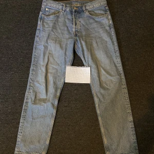 Arket Jeans - Arket Jeans!   Strl: 31,  Skick: 8/10,  Nypris: 790kr,  Mitt pris: 299kr + frakt 
