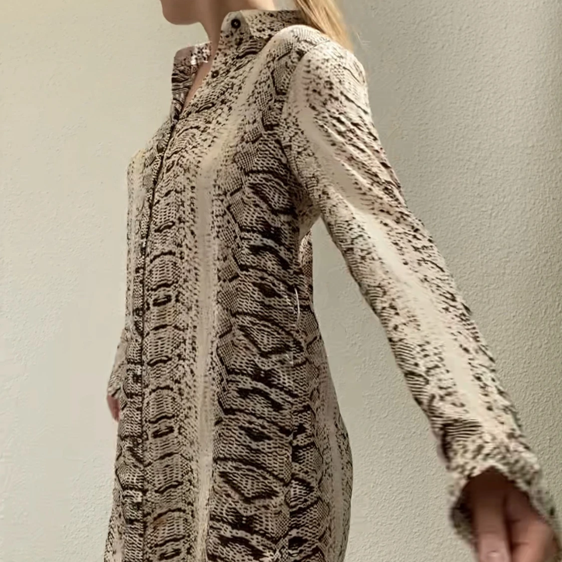 Klänning med Ormskinnsmönster - 90