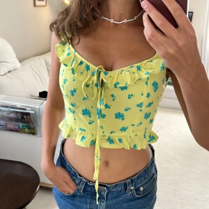 Gul topp  - Somrig topp, gul och blå 