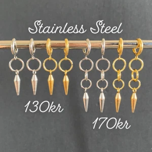 Örhängen  - Rostar inte och frakt 15kr 💓