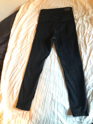 Molly Jeans storlek L  - Molly jeans ifrån gina tricot 