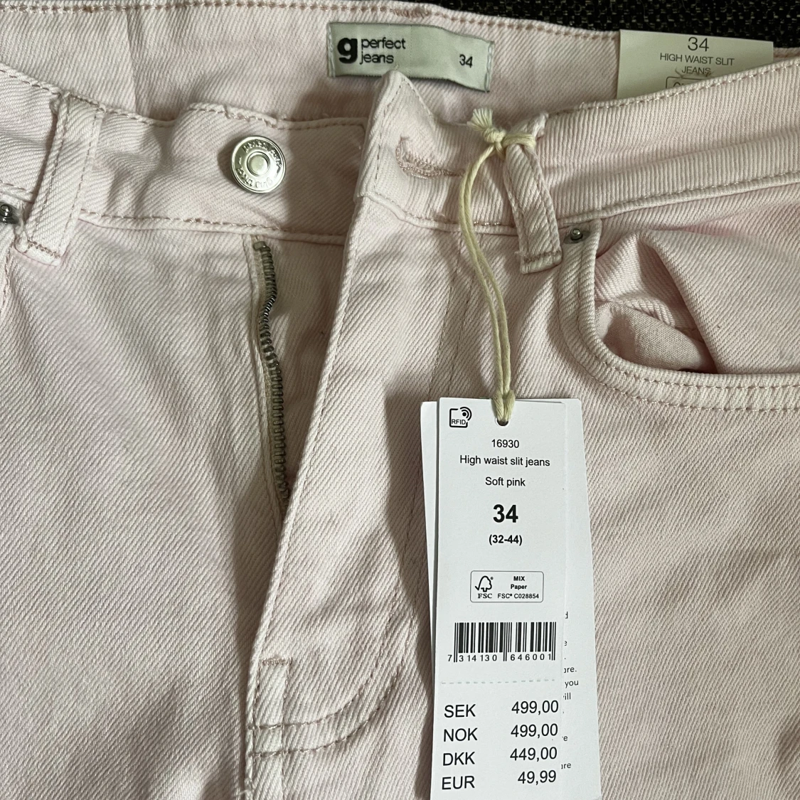 Jeans med slits - GinaTricot - 90