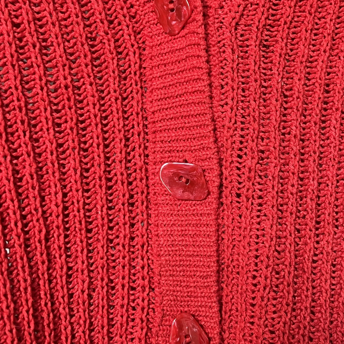 Röd ribbstickad kofta  - 91