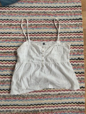 Topp - Gulligt linne