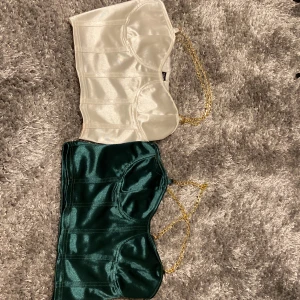 Fest topp  - Två jätte balla toppar från SHEIN som tyvär aldrig kommer till användning dem är jätte söta och har kedje band ifall man bara vill köpa en av dem så kostar dem 70 kr styck 