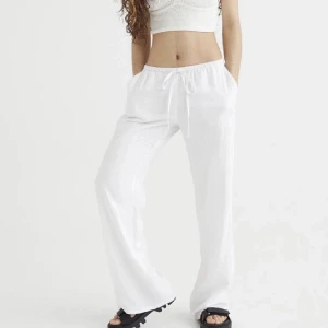  linnebyxor från HM - Säljer dessa populära linnebyxor från HM i storlek S då jag beställde två stycken i två olika storlekar