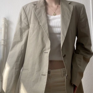 Kavaj - Säljer min kavaj i så fin grön färg! Deal tillkommer