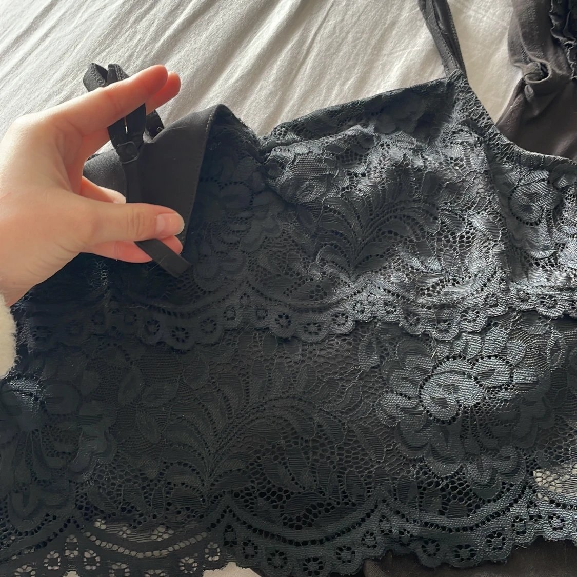 Svarta tröjor med spets - 90