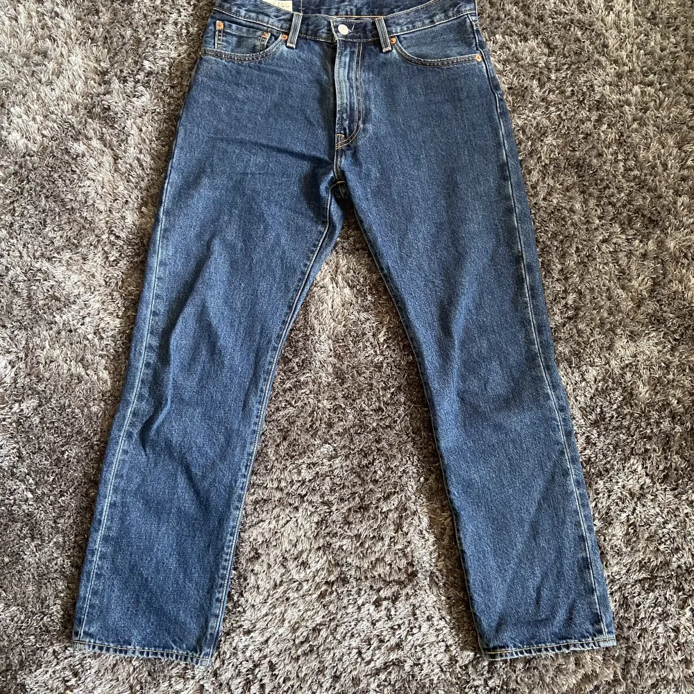 Levis 551z strlk 29/30 säljes. Knappt använda, nyskick. Nypris 1299kr.. Farkut & Housut.