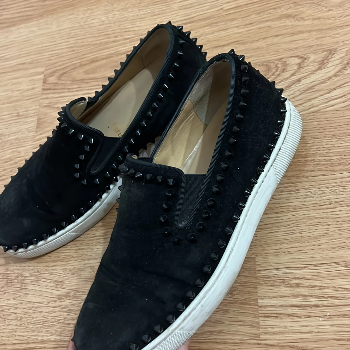 Christian Louboutin  - 90