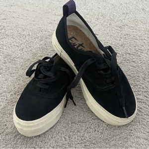 Eytys sneakers - Säljer då de är för små. Använt 1 gång. Storlek 36. Köparen står för frakt💕