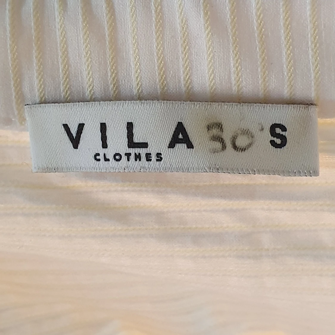 Skön blus i stretchigt material - 93