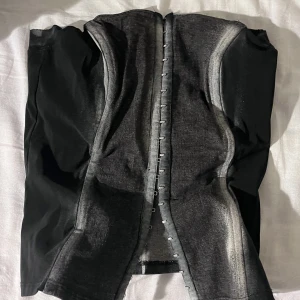 Korsett topp - Korsett i grunge stil. Använd men inte sliten