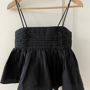 Top - Helt ny oanvänd. Köpt från asos