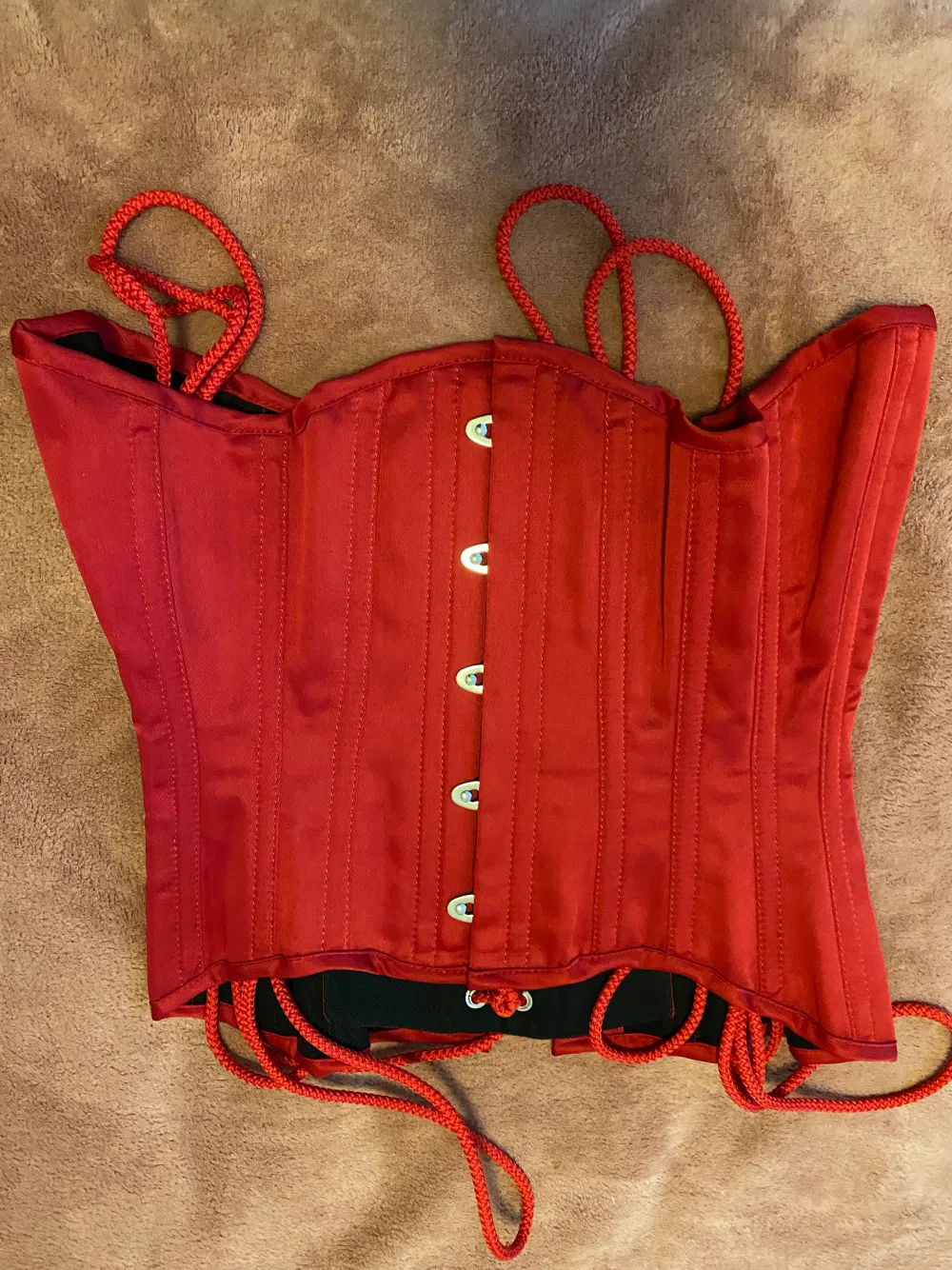 Red plain steel bones waist training tightlacing under corset 24” - M Corset made of red fabric with metal busk clasp and corset stiffened with 20 bones. 16 spiral steel bones and 4 steel flat bones near busk and lacing. Only worn once  . Toppar.