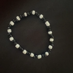 Armband  - Skriv till mig och beställ din storlek!  Du mäter bara runt armen!