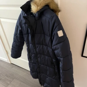 Reima vinterjacka - Reima vinterjacka, 164 storlek i jättebra skick. 