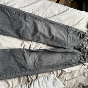 Jeans  - Skitsnygga jeans från zara som ej kommer till användning 