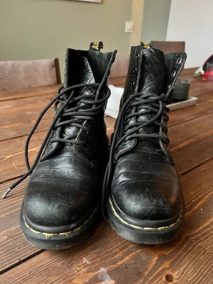 Dr.Martens  - Super fina Docs. Använda men i bra skick!
