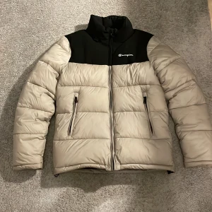 Champion Jacka - Storlek S Skick 9,5/10