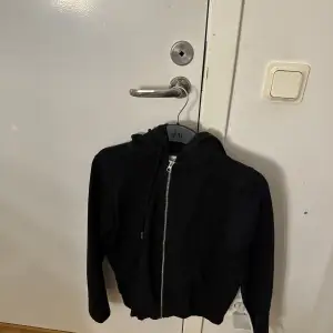 Super fin hoodie från h&m i jätte bra skick 