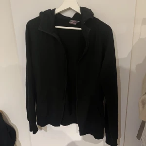 Kofta - Kofta med luva. Strl M