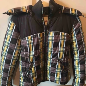  - A nice jacket from Only brand! Size 38 and price is 500 include shipping all over Sweden ! 