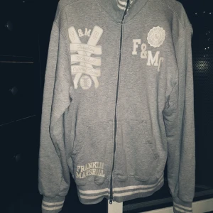  - Franklin Marshall Herr  Storlek M  Bra skick  Kan hämtas i Stockholm 