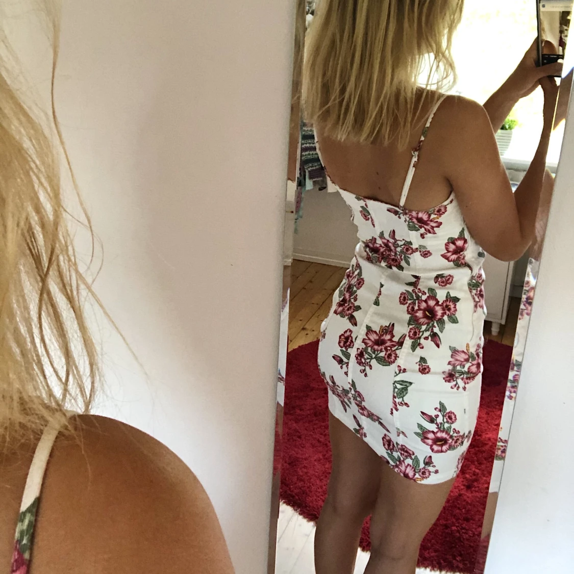 Blommig klänning  - 90