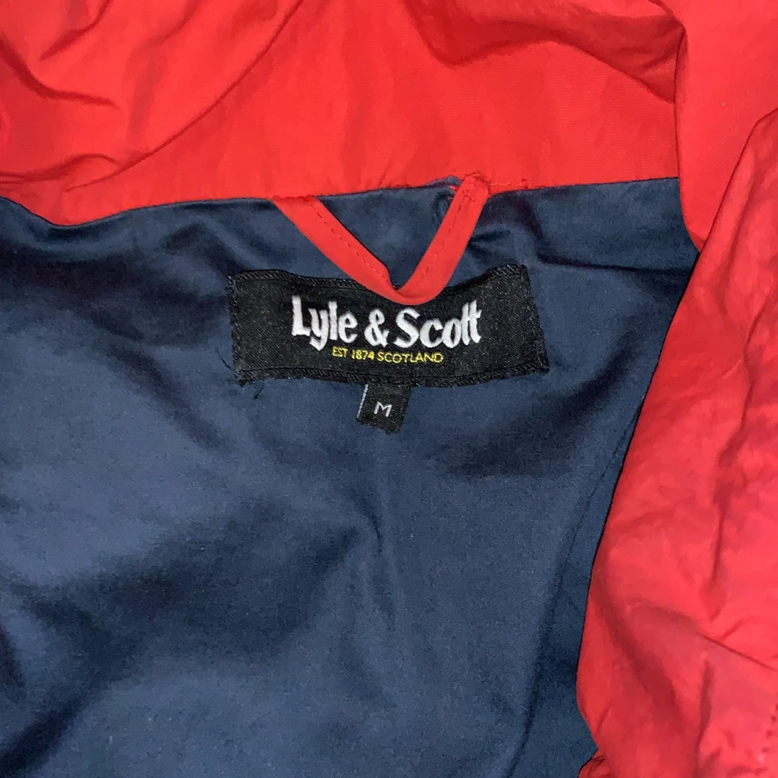 Röd Lyle & Scott vinter jacka  - 91