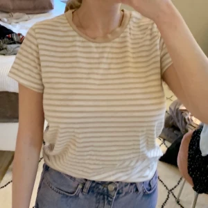 Bik bok t-shirt - Snygg t shirt som tyvärr ej kommer till användning. 