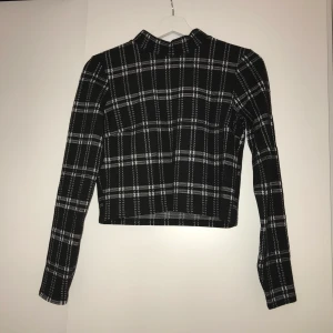 Fin topp att klä upp  - Säljer eftersom att jag inte har någon användning för det längre🤗