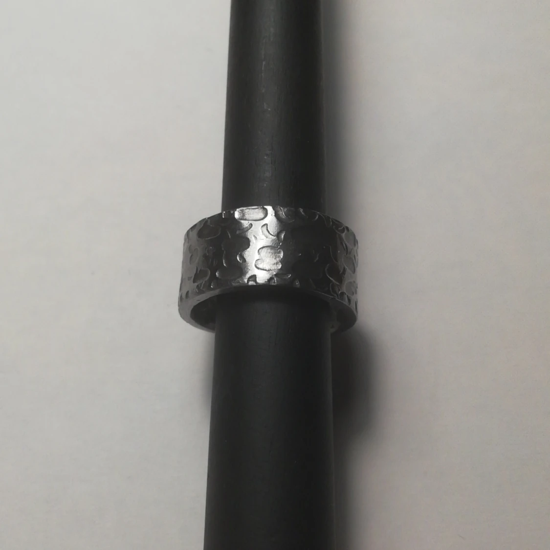 Stål ring fint mönster 