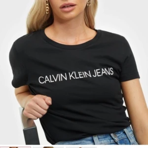 Calvin Klein T-shirt - Svart t-shirt från Calvin Klein. Helt oanvänd. Kan mötas upp i Jönköping annars tillkommer fraktkostnad. 🖤
