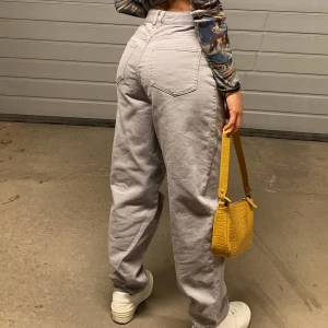 Baggy jeans gråa - Använd en gång (+frakten)