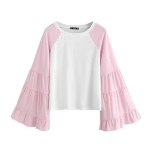 Flared sleeves - Långärmad tunn top med utsvängda armar. Knappt använd. Strl S