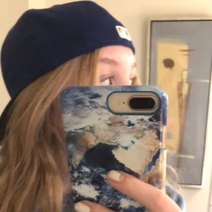 59fifty/ new era keps - Säljer min sjukt snygga 59 fifty keps eller vad folk kallar dom. Storlek 7 1/4 (57,7 cm) buda från 200kr ink frakt!❤️ kan även mötas upp i Stockholm!❤️ typ slutsåld överallt!