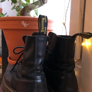 Dr.Martens - Använt mkt förut men ej längre, känns dumt att låta dom bara stå här hemma. 