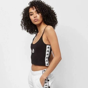 Croppad linne från Kappa - Ursnyggt linne från Kappa i sportig stil. Använt Max 5 gånger. Passar både S och XS. Kan mötas upp i Göteborg eller frakta (50kr)