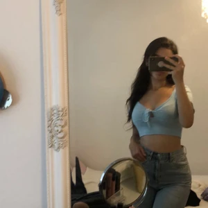 Topp storlek S - Topp magtröja ljus blå