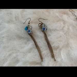 Örhänge  - bra skick, Finns i alvik Stockholm Kan även skicka via post