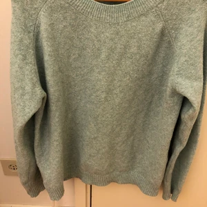 Mintgröna tröja  - Mintgrön tröja ifrån Vero Moda i storlek L