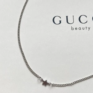 Halsband med stjärna - Gulligt silvrigt halsband med stjärna🥺 Pris är inklusive frakt!💫