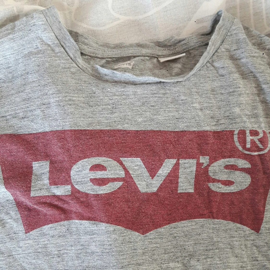 Levi's grey t shirt