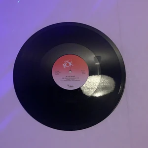 vinylskiva✨ - Säljer denna vinylskiva som var min mammas på 90-talet.✨🦋💞