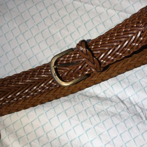 Skärp  - Fint skock knappt använd. Passar på all eftersom den inte har hål.